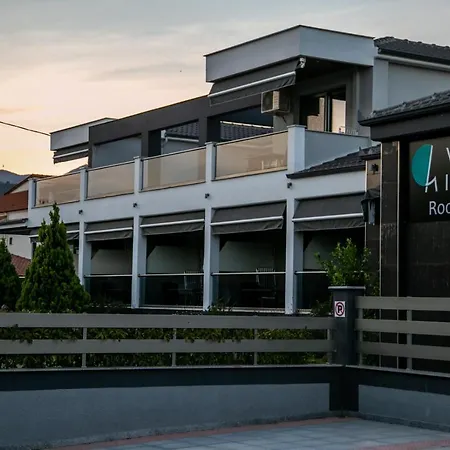 Amalia Center * Βρασνά