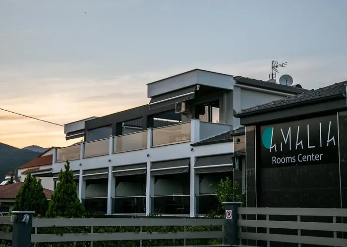 아파트 Amalia Center Vrasná