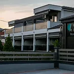 Amalia Center * Vrasná