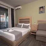 Amalia Center *