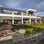 Amalia Center